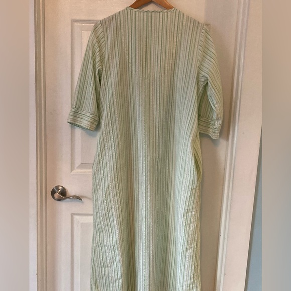Intimate Essentials Green Striped Zip up Robe Housecoat - Picture 4 of 4